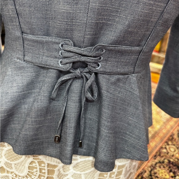WHBM jacket. New, newer worn, no tags. Size 4. Lots of interesting details. - Picture 5 of 8